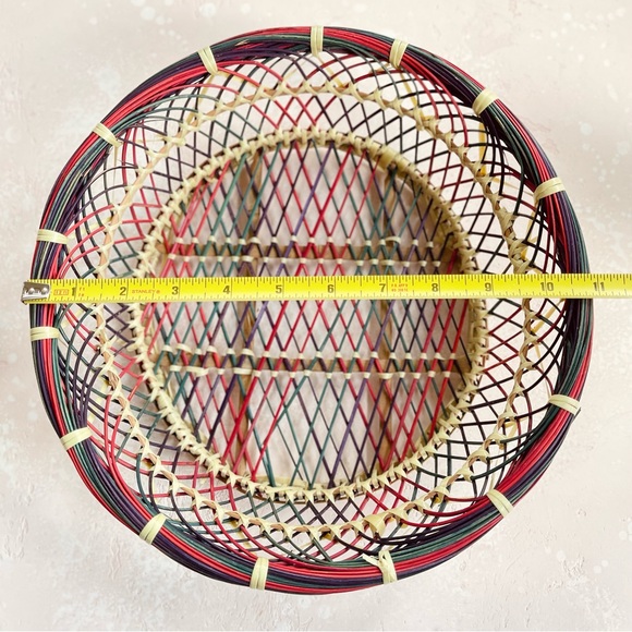 Set of 3 Vintage Woven Wicker Tan Red Green Multicolor Baskets Tabletop or Wall - Picture 6 of 6